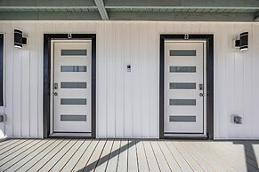 Elvi s Beach House Unit B