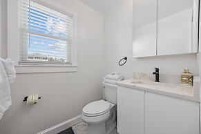 Elvi s Beach House Unit B