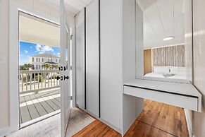 Elvi s Beach House Unit B