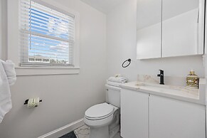 Elvi s Beachside Trio