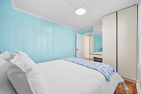 Elvi s Beachside Trio