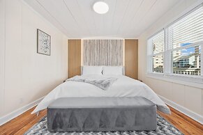 Elvi s Beachside Trio