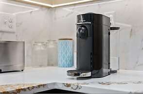 Elvi s Beachside Trio