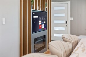 Elvi s Beach House Unit A