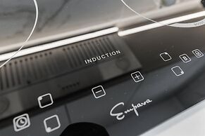 Elvi s Beach House Unit A