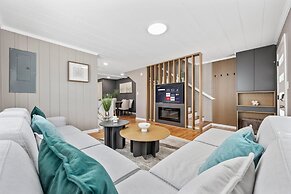 Elvi s Beach House Unit A