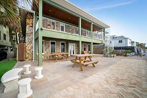 Stones Throw Beachside Bungalow 1 ON THE Beach