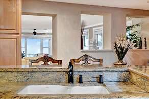 Stones Throw Beachfront Premier Suite 4 Views