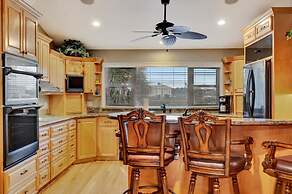 Stones Throw Beachfront Premier Suite 4 Views