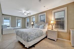 Stones Throw Beachfront Family Suite 3 Views