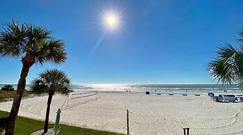 Beach Cottage 1212 in Indian Shores