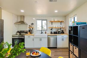 Sunset Grove Two Beautiful Homes w Private Pool