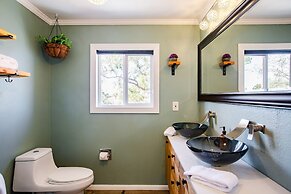 Sunset Grove Two Beautiful Homes w Private Pool