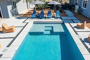 Sunset Grove Two Beautiful Homes w Private Pool