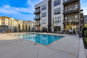 Prime Walkable Midtown Location Pool Gym Outlaw s Den by Avantstay