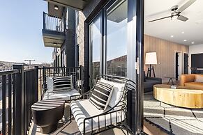 Prime Walkable Midtown Location Pool Gym Outlaw s Den by Avantstay