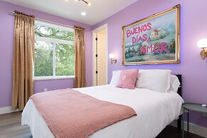 Eastside Home w Awesome Yard - Golf Pool Firepit