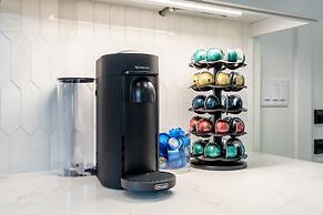 Eastside Home w Awesome Yard - Golf Pool Firepit