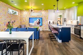 Eastside Home w Awesome Yard - Golf Pool Firepit