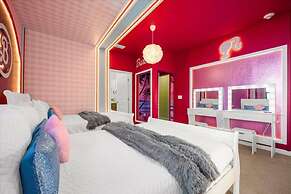 Paradiso 12bd Pool Summerkitchen Gameroom Cinema