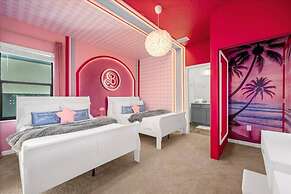 Paradiso 12bd Pool Summerkitchen Gameroom Cinema