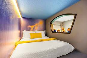 Paradiso 12bd Pool Summerkitchen Gameroom Cinema