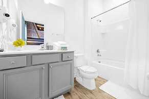 Paradiso 12bd Pool Summerkitchen Gameroom Cinema