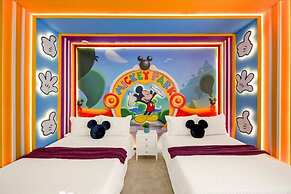 Paradiso 12bd Pool Summerkitchen Gameroom Cinema