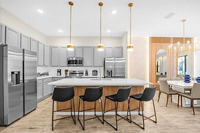 Paradiso 12bd Pool Summerkitchen Gameroom Cinema