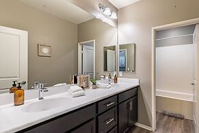 Luxe Indio Stay w Pool Tiki Bar Fire Pit Near Coachella Longfellow