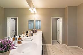 Luxe Indio Stay w Pool Tiki Bar Fire Pit Near Coachella Longfellow