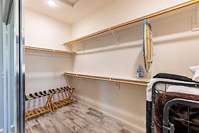 Luxe Indio Stay w Pool Tiki Bar Fire Pit Near Coachella Longfellow