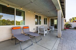 Luxe Indio Stay w Pool Tiki Bar Fire Pit Near Coachella Longfellow