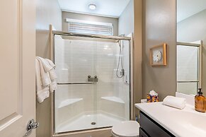 Luxe Indio Stay w Pool Tiki Bar Fire Pit Near Coachella Longfellow