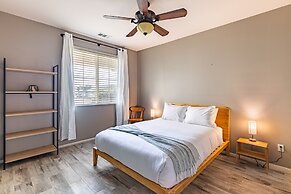 Luxe Indio Stay w Pool Tiki Bar Fire Pit Near Coachella Longfellow