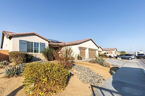 Luxe Indio Stay w Pool Tiki Bar Fire Pit Near Coachella Longfellow