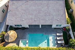 Luxe Indio Stay w Pool Tiki Bar Fire Pit Near Coachella Longfellow