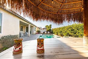 Luxe Indio Stay w Pool Tiki Bar Fire Pit Near Coachella Longfellow