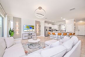 Upstay - Solterra Home w Private Pool Hot Tub