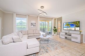 Upstay - Solterra Home w Private Pool Hot Tub