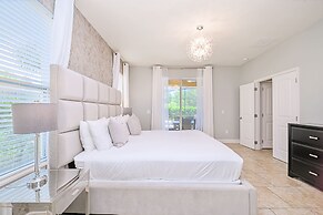 Upstay - Solterra Home w Private Pool Hot Tub