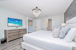 Upstay - Solterra Home w Private Pool Hot Tub