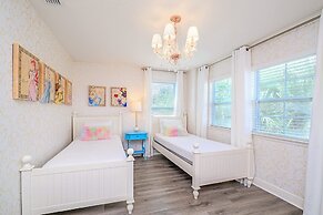 Upstay - Solterra Home w Private Pool Hot Tub