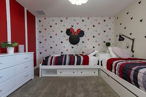 Luxury 9BR Villa Poolside Bliss n Pool Table Fun