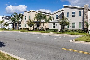 Luxury 9BR Villa Poolside Bliss n Pool Table Fun