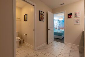 Luxury 9BR Villa Poolside Bliss n Pool Table Fun