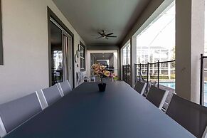 Luxury 9BR Villa Poolside Bliss n Pool Table Fun