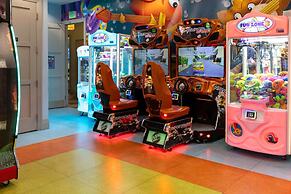 Luxury 9BR Villa Poolside Bliss n Pool Table Fun