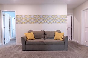 Luxury 9BR Villa Poolside Bliss n Pool Table Fun