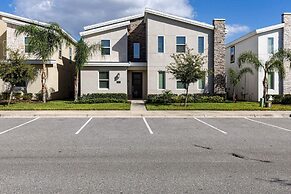 Luxury 9BR Villa Poolside Bliss n Pool Table Fun